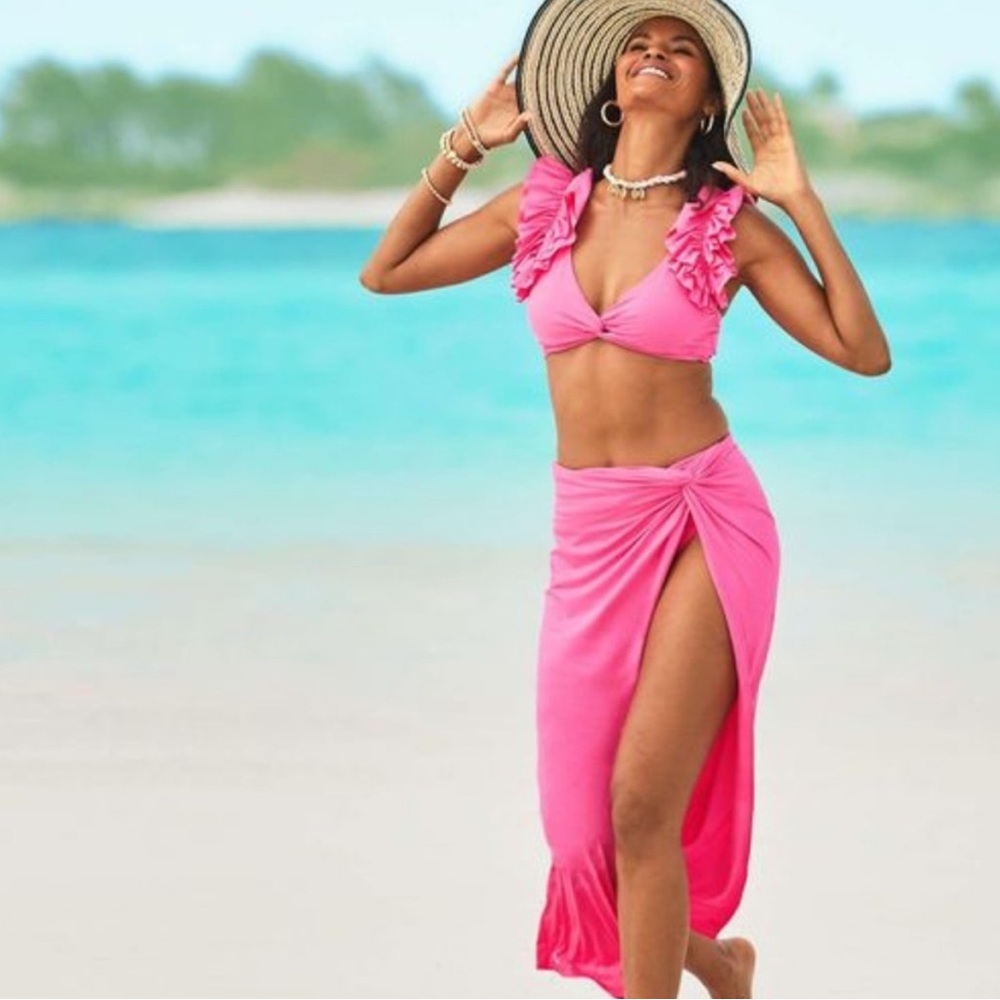 NWT Lilly Pulitzer Vibrant Pink Leevy coverup with Ruffle Accents - Picture 2 of 11